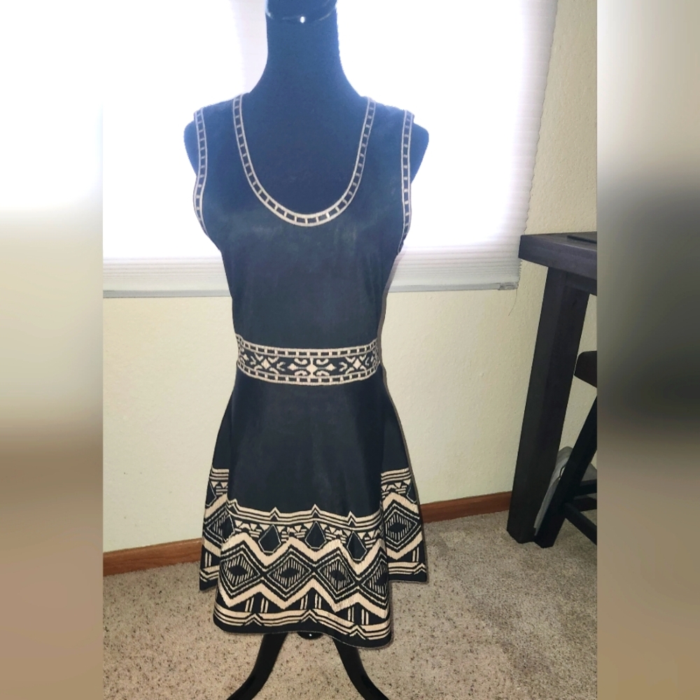 Super cute suba material dress worn onceSize medium